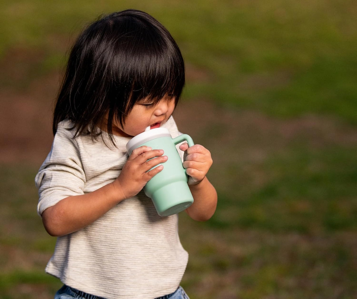 INFANTINO My 1st Tumbler silikonekop med drikketud 266 ml 6 m+