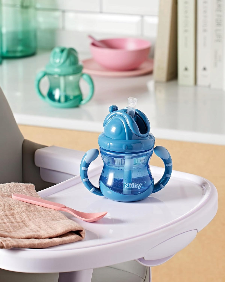 NUBY lonček z mehkim nastavkom in slamico 12 mesecev+ 270 ml