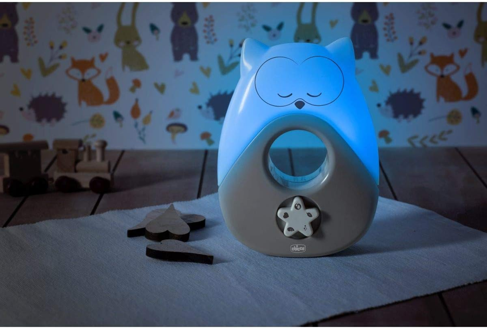 CHICCO Sweet Lights lámpara nocturna con melodías y sonidos búho 13,5 x 18 cm para bebés