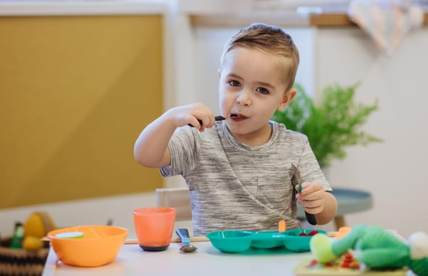 TOMMEE TIPPEE Besteckset für große Kinder, Edelstahl, Löffel, Gabel, Messer, 16 cm, 12 M+