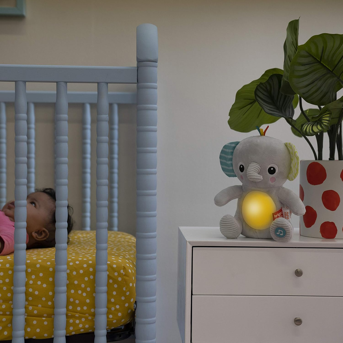 BRIGHT STARTS Huge-a-bye-Baby interaktiv elefant med musik og lys 20 cm
