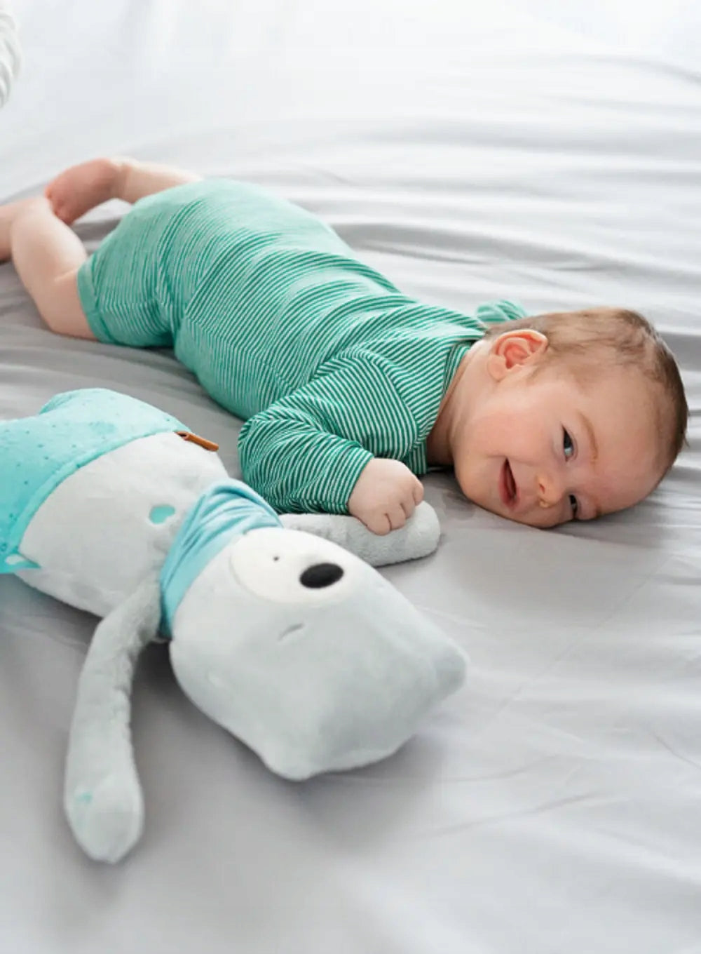 MyHummy šumeča ljubka igračka MEDVEDEK SIMON 24 cm