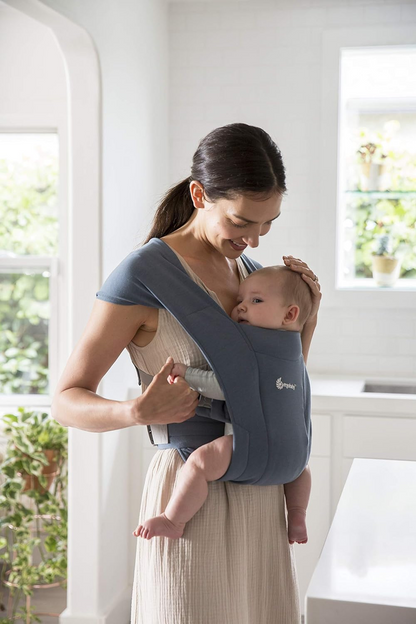 ERGOBABY EMBRACE nosidełko dla noworodków, ergonomiczne niebieskie nosidełko dla niemowląt, miękkie i wygodne