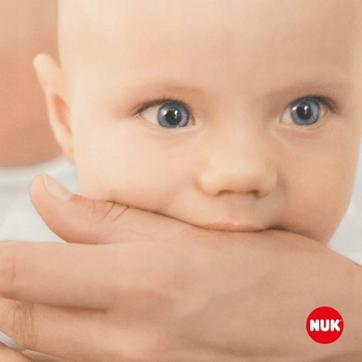 NUK Extra Cool gryzak z efektem chłodzenia i masażu 3 m+ dla niemowląt, silikonowy, zielony