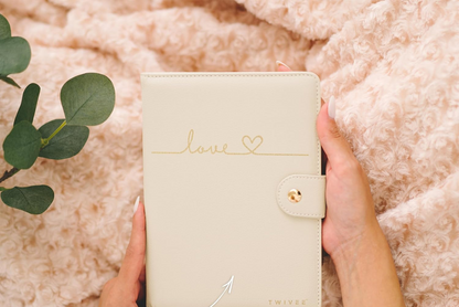 TWIVEE Love etui za nosečniško kartico iz umetnega usnja 15,5 x 21 cm