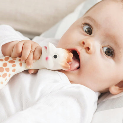 ŻYRAFA SOPHIE gryzak naturalny SO PURE 18CM dla niemowląt, bezpieczny naturalny kauczukowy gryzak do żucia