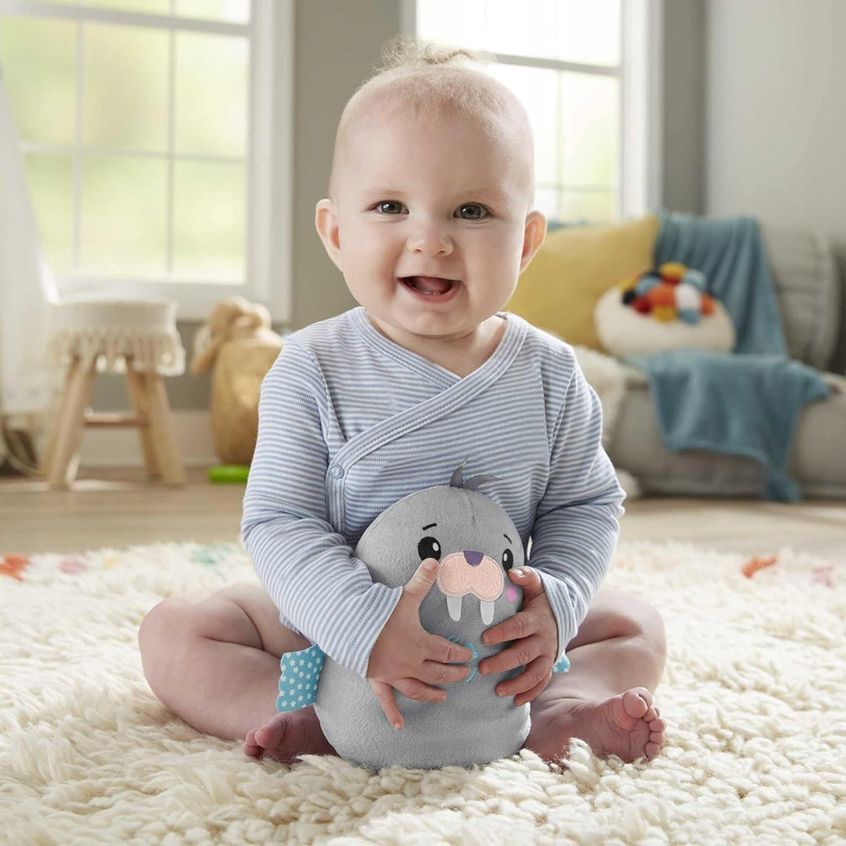 FISHER-PRICE Chill Vibes plišasta igračka z melodijami in vibracijami MORS 17 cm