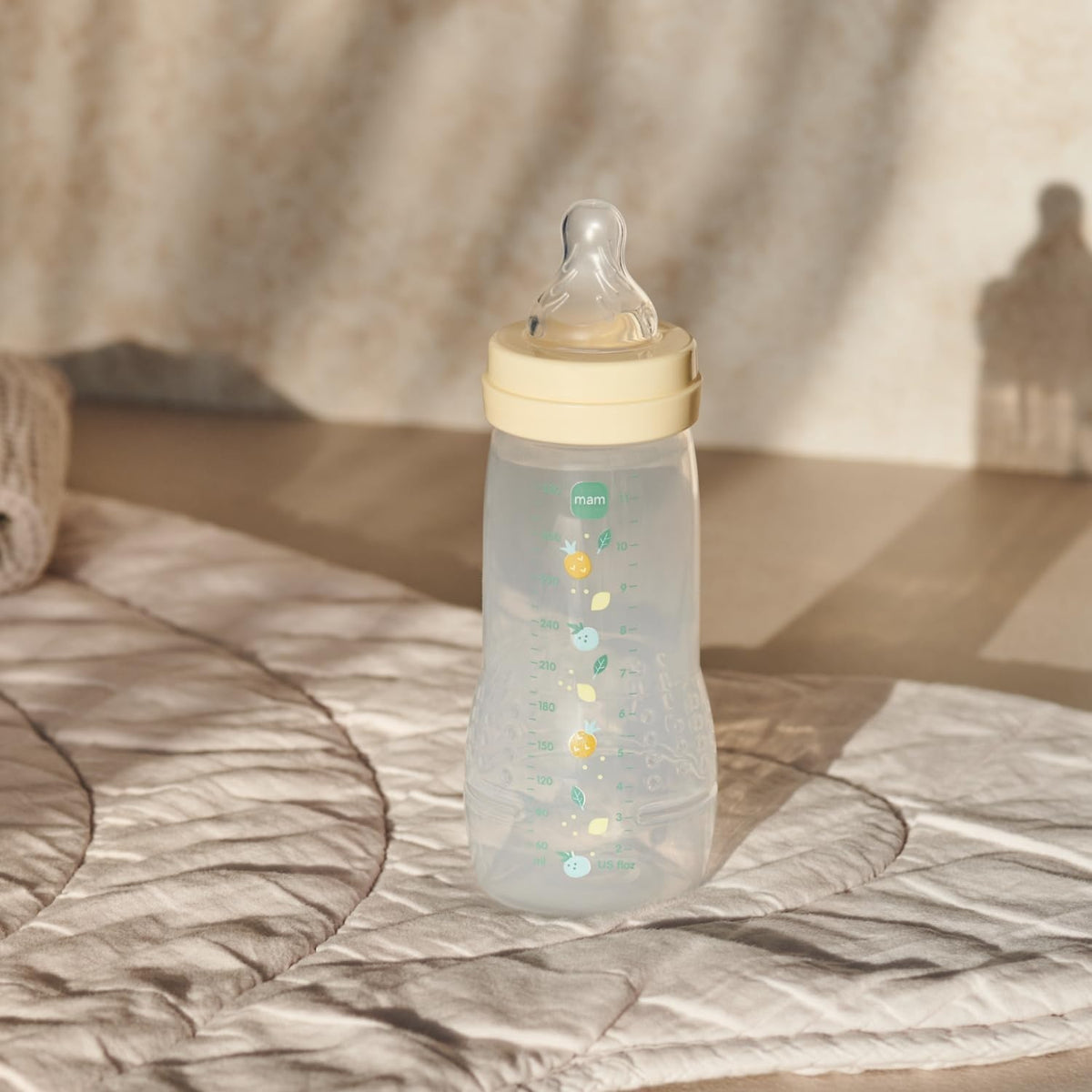 MAM Easy Active komplet stekleničk 2x 330 ml, 6 m+, cuclj 4, zelo hiter pretok