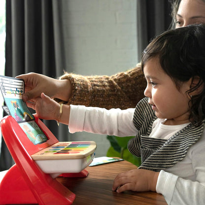 HAPE Cals First Piano Touch aus Holz mit Noten 6 Melodien