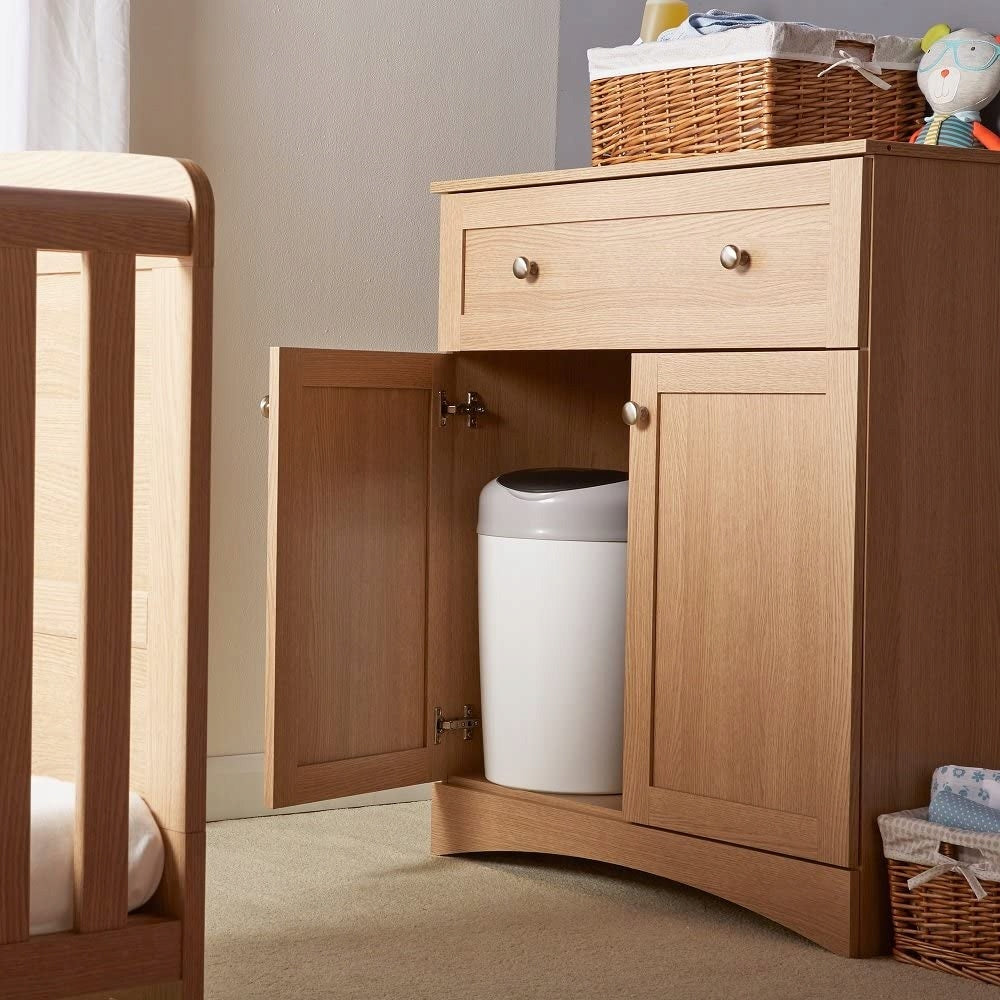 TOMMEE TIPPEE simplee sangenic kosz + wkład do pieluch w drewnianej szafce dziecięcej