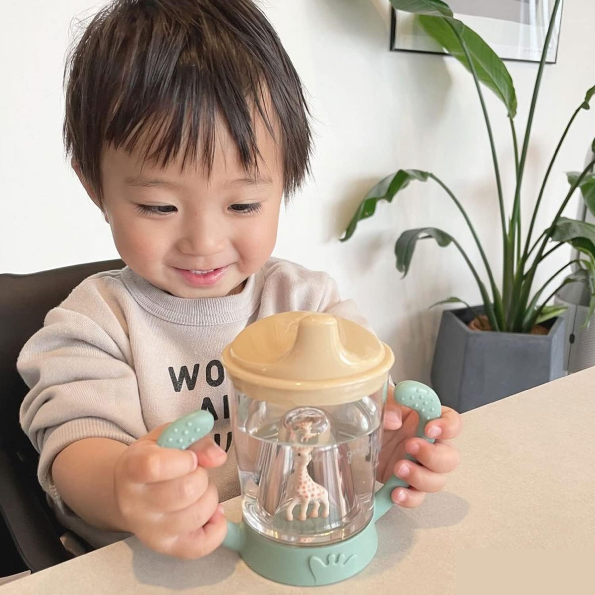 VULLI Sophie la Girafe vaso antiderrame con boquilla 180 ml 6 m+