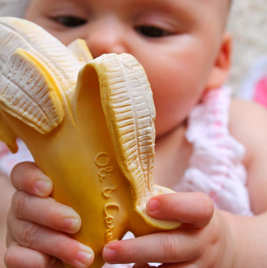 OLI & CAROL mehko gumijasto grizalo 11 cm BANANA