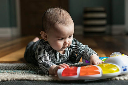 BABY EINSTEIN panel so svetlom, hrkálkou, melódiami a slovami v 3 jazykoch