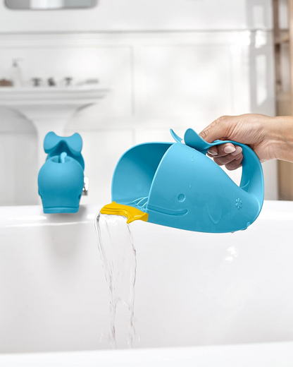 SKIP HOP Moby Rinser recipiente para enjuagar el cabello 710 ml BALLENA