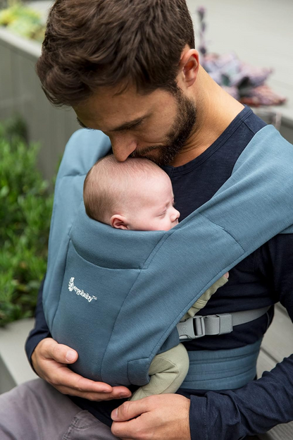 ERGOBABY EMBRACE nosidełko dla noworodków, ergonomiczne nosidełko niebieskie dla niemowląt 3,2-11,3 kg