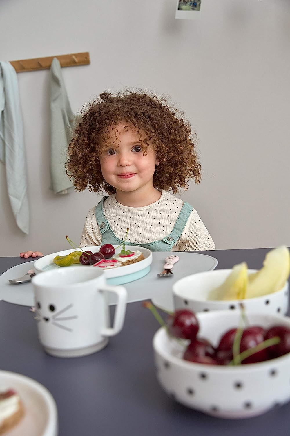 LASSIG Little Chums komplet porcelanaste posode - krožnik skodelica
