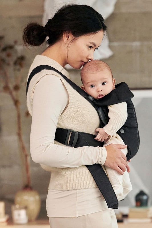 BABYBJORN MINI ергономична раница-кенгуру 3-11kg