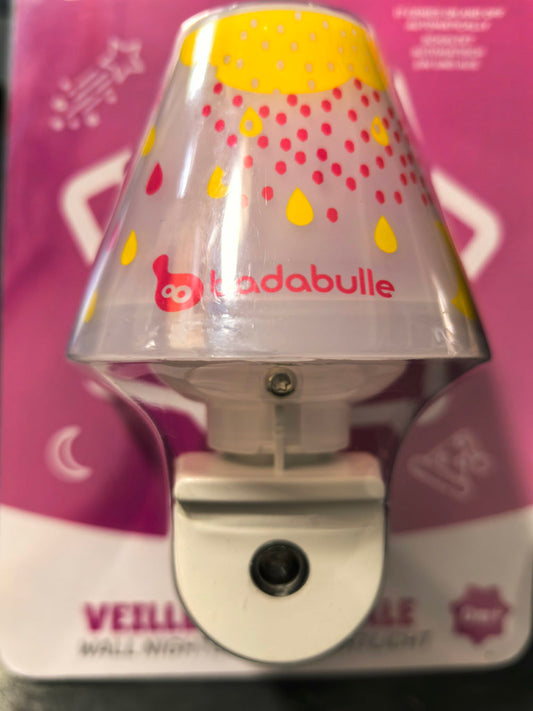 BADABULLE LED-natlampe til stikkontakt, mørkesensor, 7,5 x 11 cm