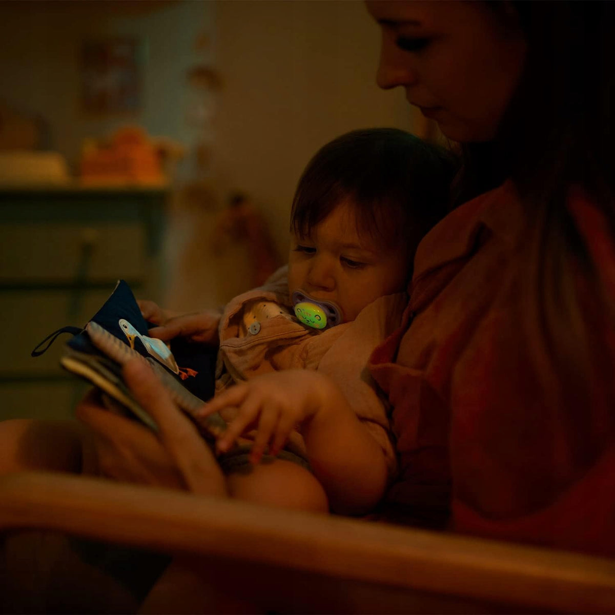 PHILIPS AVENT Chupetes Ultra Air Night x 2 18m+ con luz