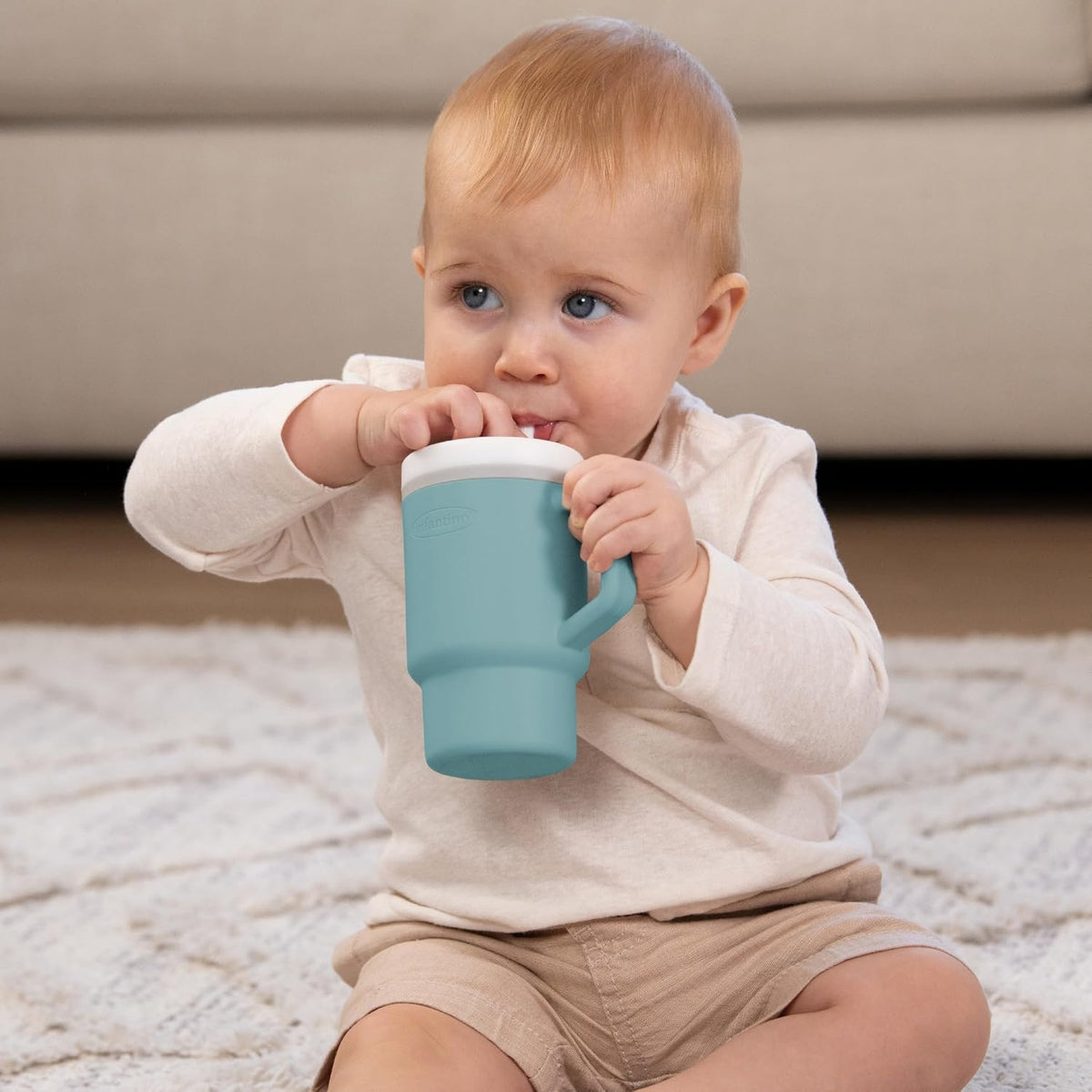 INFANTINO My 1st Tumbler silikonski lonček s pitnim nastavkom proti polivanju 266 ml 6 m+