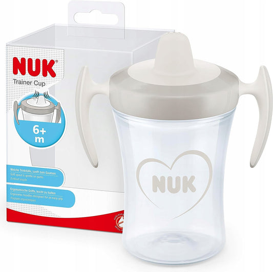 NUK Trainer Cup Auslaufsicherer Trinklernbecher Herz 6 M+ 230 ml