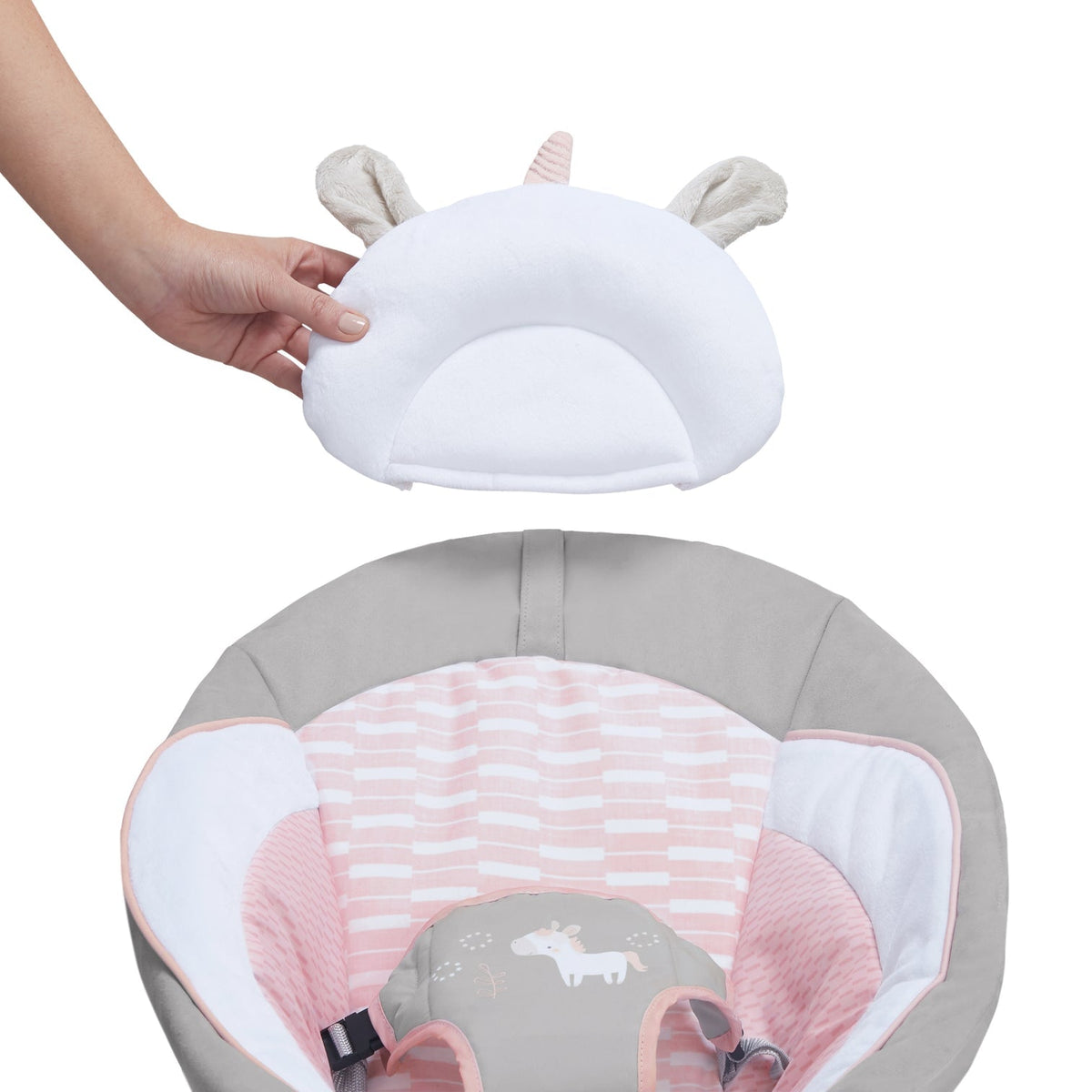 Ingenuity Flora the Unicorn – zdejmowanie pałąka z leżaczka